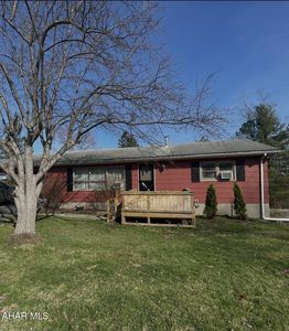 326 Reiling Ln, Altoona, PA, 16601