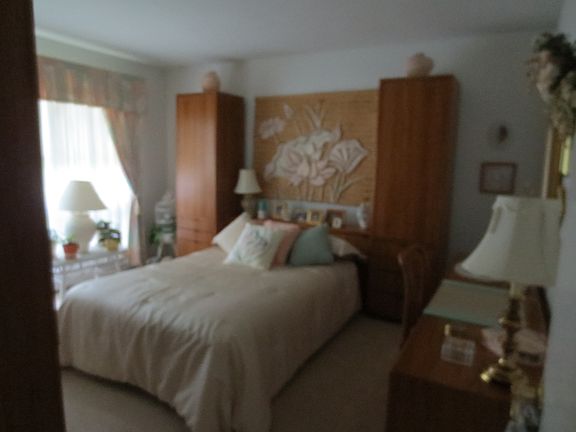 5th image of 4 Oak Ln