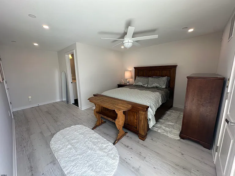 2204 East Dr #2204 — Photo 32