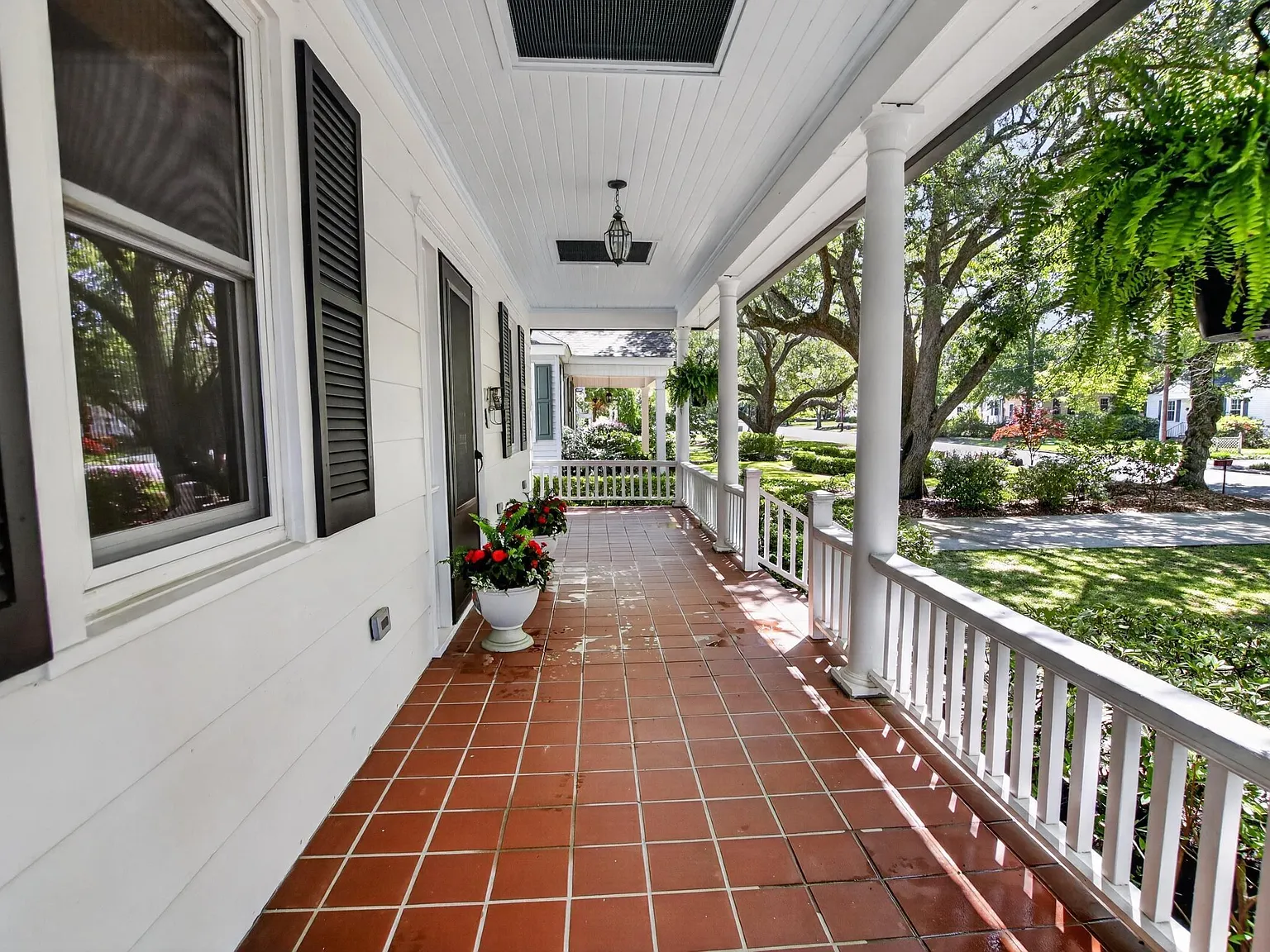 3 bed, 2089 sqft, $2,400 — Photo 4