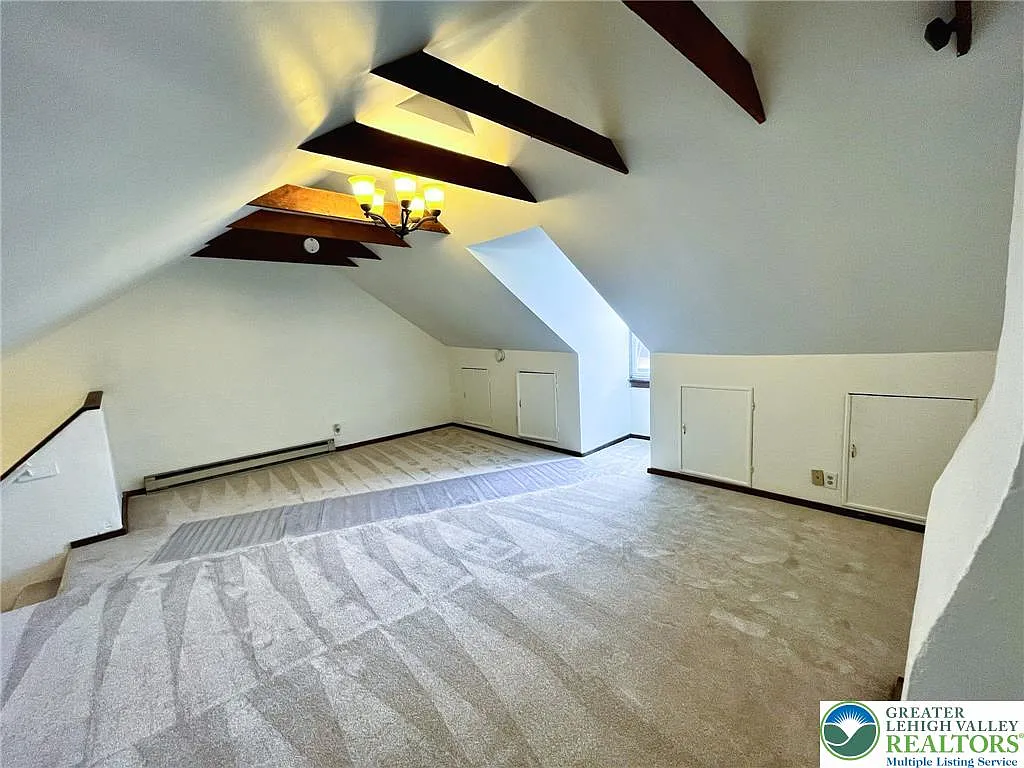 2 bed, 1000 sqft, $1,450 — Photo 2