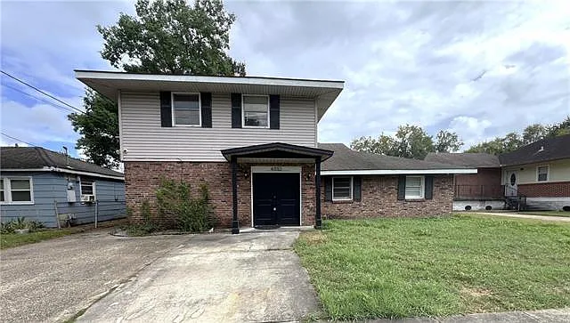 4853 Metropolitan Dr
