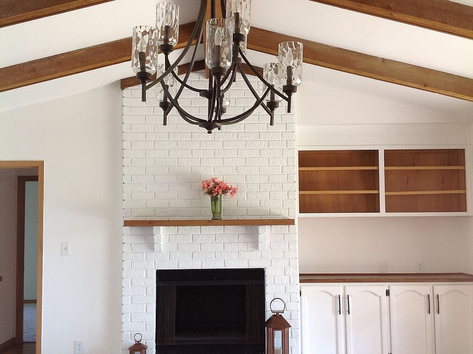 1st image of 1148 Laguna Ln