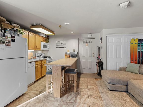 2nd image of 660 Four Oclock Rd APT 11