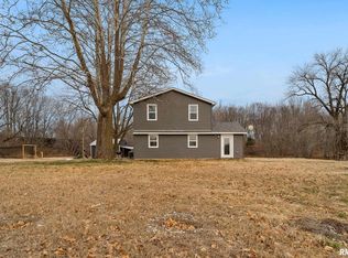 5911 Mansion Rd, Chatham, IL 62629