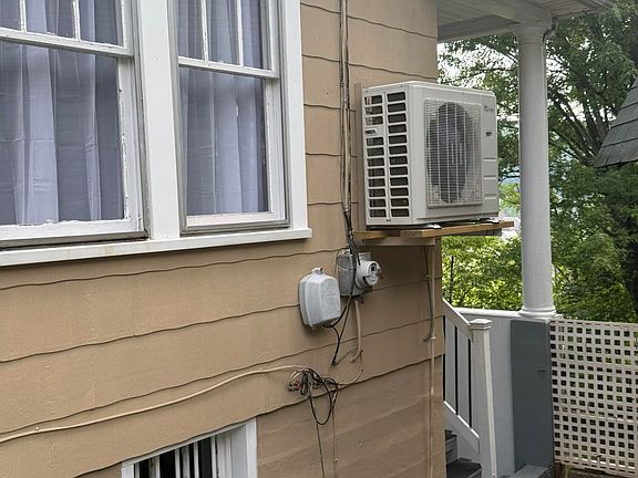 3rd image of 625 Jefferson Ave