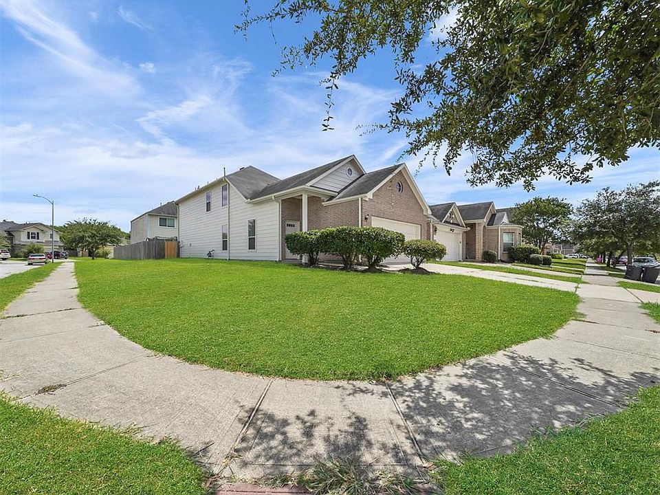 1st image of 13062 Echo Landing Dr