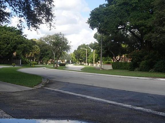 4th image of 2700 NW 26th St