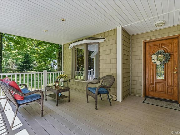 4th image of 43 Nathan Hale Drive