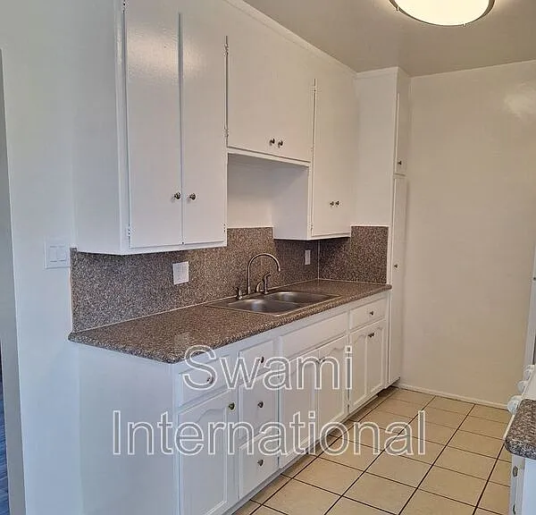 532 W Olive St #17 — Photo 7