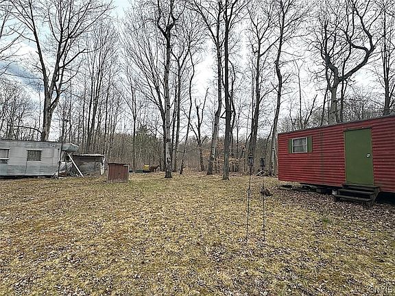 5th image of 9134 W Hill Rd