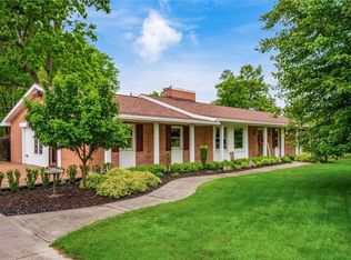 2617 Center Dr, Zanesville, OH 43701