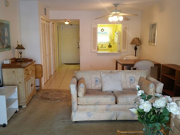 4th image of 3605 NE 32nd Ave APT 105A