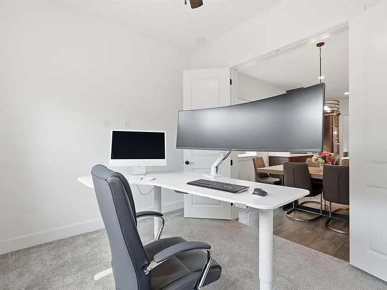2020 Grey Bark St — Photo 14