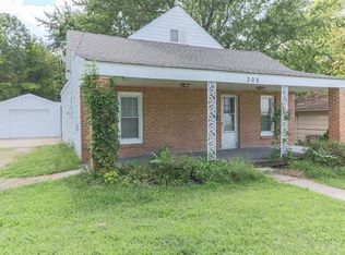 305 E Forest St, Harrisonville, MO 64701