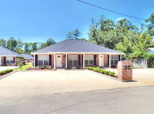 1926 Daniels Rd, Picayune, MS 39466