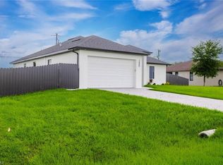 1860 NE 23rd St, Cape Coral, FL 33909