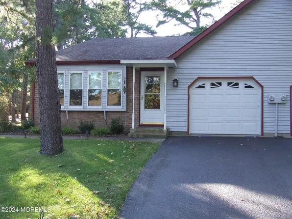 8 A Fallbrook Street, Whiting, NJ 08759