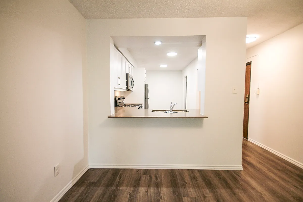 Building Photo - 508 Beechwood Dr #102