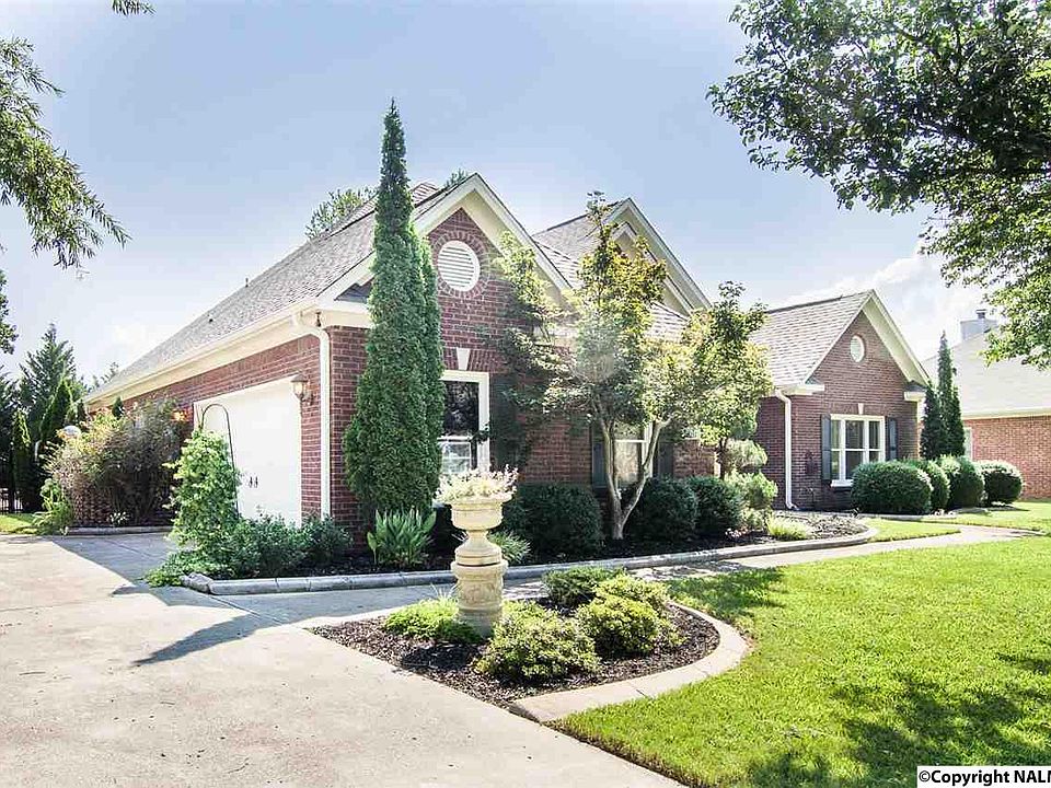 1st image of 2617 Quarter Ln NE