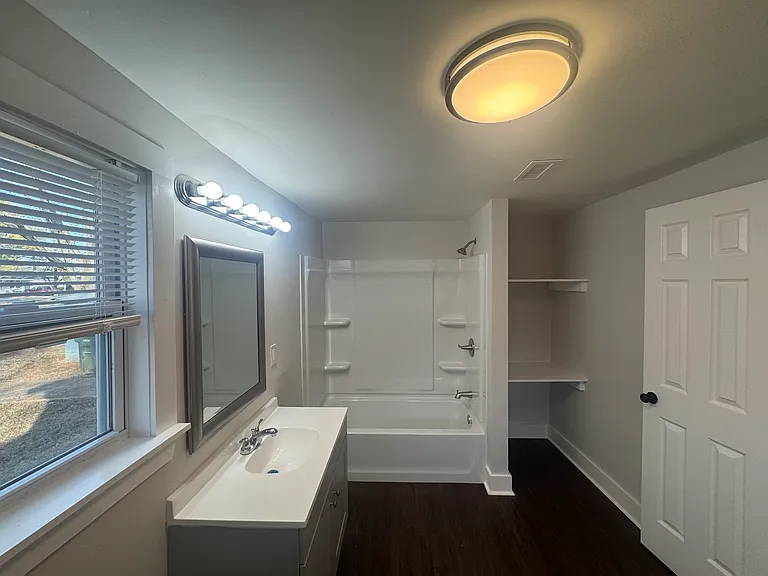 3715 Pulaski Pike NW — Photo 10
