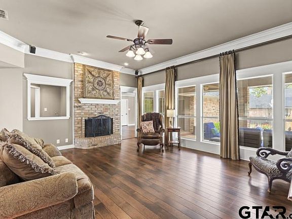 3rd image of 18098 Eagle Peak Dr