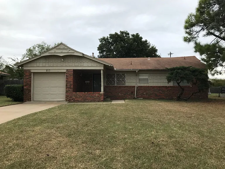 813 Barbour Ave — Photo 2