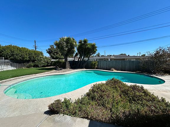 5th image of 18172 Saint Moritz Cir