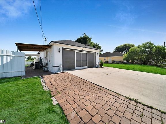 3rd image of 3203 36th St SW