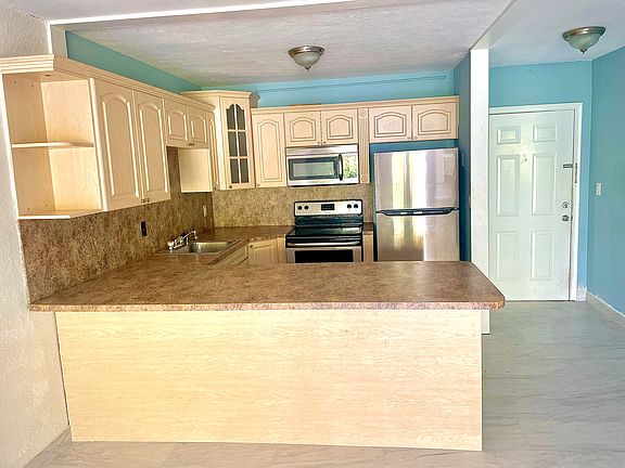 3rd image of 9972 N Kendall Dr APT 1127