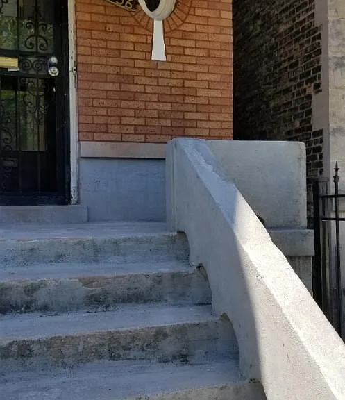 6556 S Rhodes Ave — Photo 2