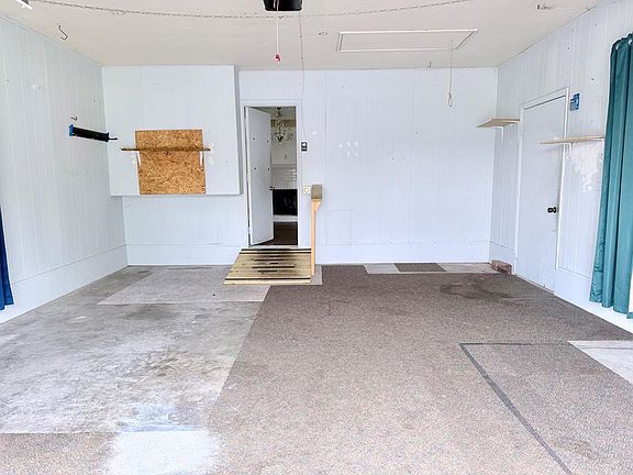 2nd image of 137 Dripping Springs St
