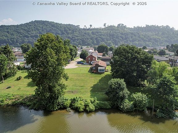 5th image of 2 Reeves Dr