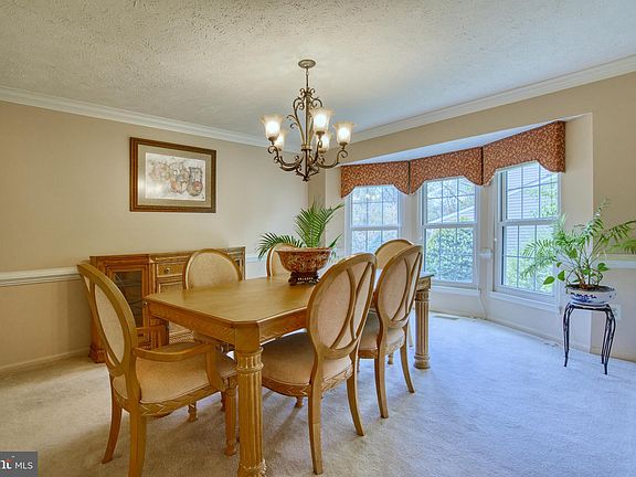 4th image of 4686 Bonneville Ln