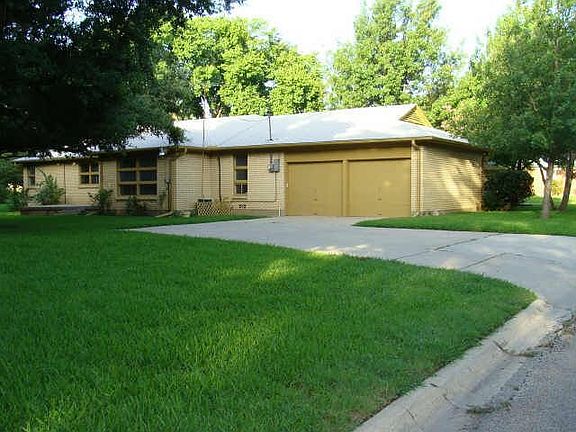 2nd image of 3724 Labadie Dr