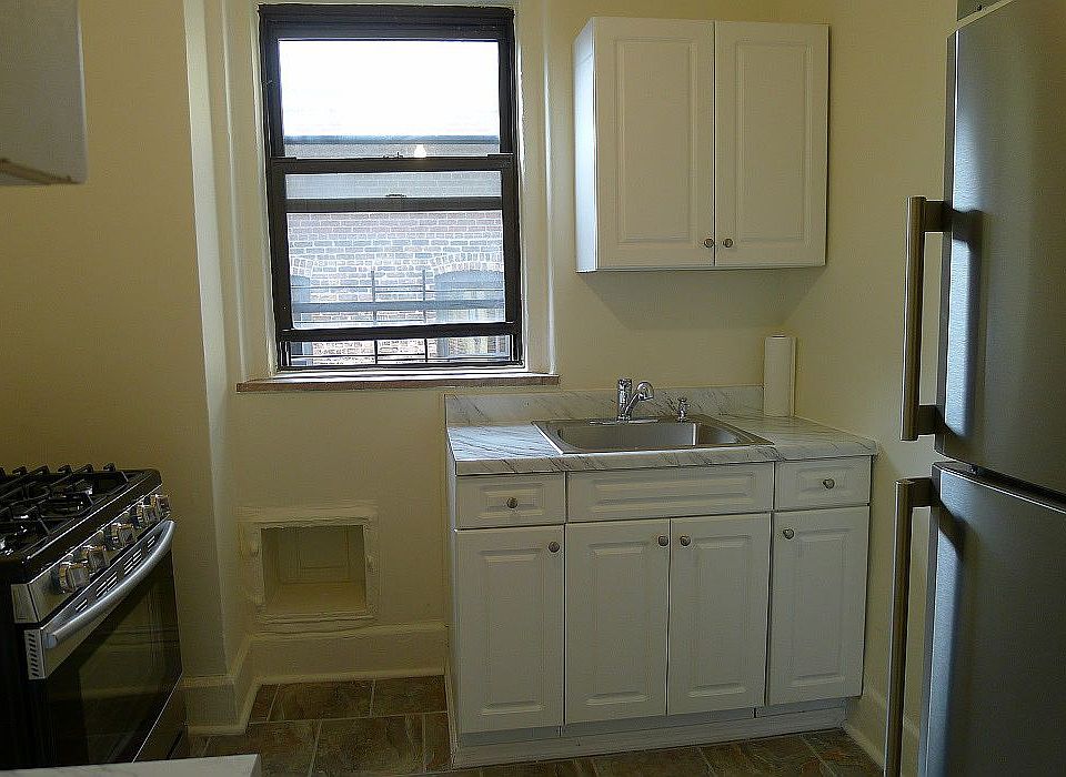 1st image of 135 W 16th St APT 64