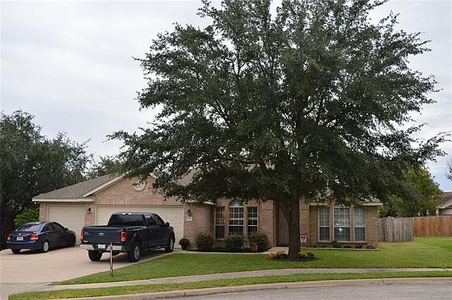 1st image of 1017 Forest Bluff Trl