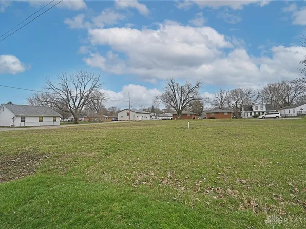 1807 Montgomery Ave, Fairborn, OH 45324