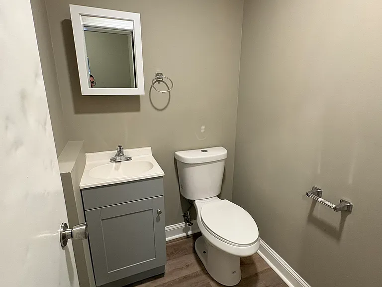 278 N Lansdowne Ave #4 — Photo 10