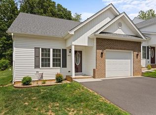 410 Collinswood Dr, Staunton, VA 24401