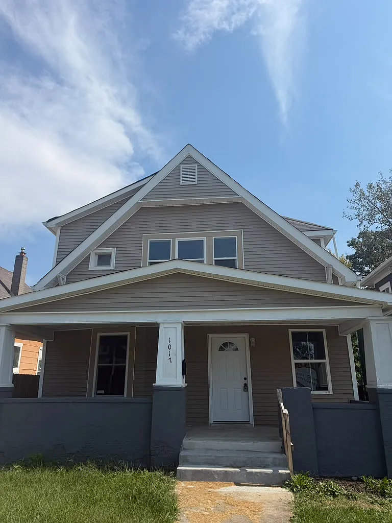 1017 N Lasalle St — Photo 2