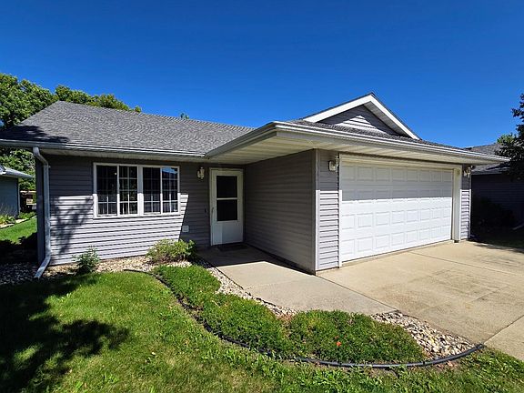 2nd image of 163 Ridgeview Dr