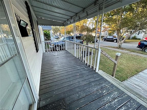5th image of 317 Lenox Ave