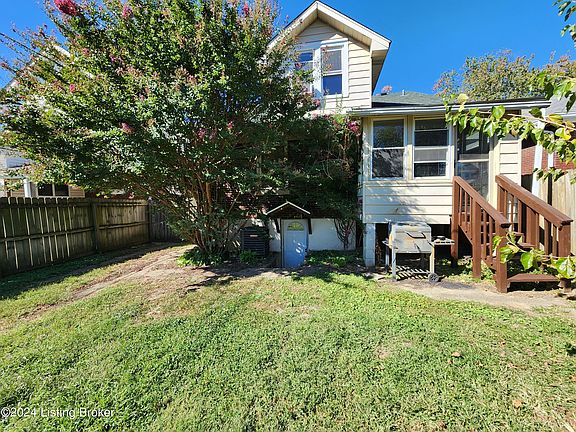 3rd image of 2415 Concord Dr