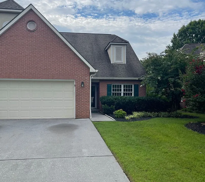 383 Paine Lake Dr