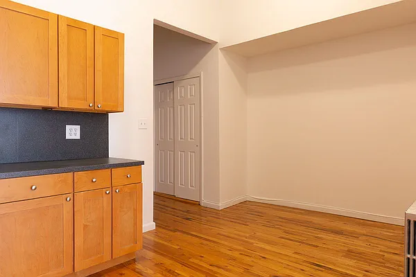 Rented by Berman Realty | media 8