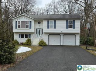 322 Coach Rd, Tobyhanna, PA 18466