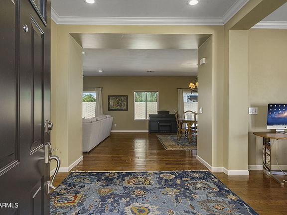 5th image of 1716 E PALMAIRE Avenue