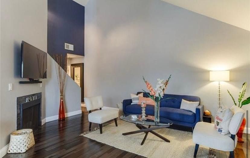 1st image of 610 Venice Way Unit 207