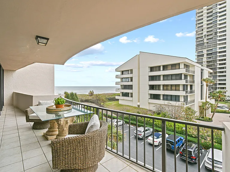 4200 N Ocean Dr #1 — Photo 57